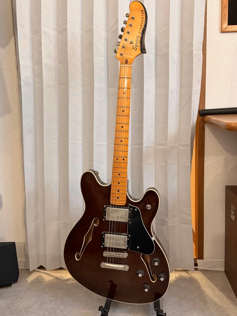 ギター Squier Classic Vibe Starcaster Walnut