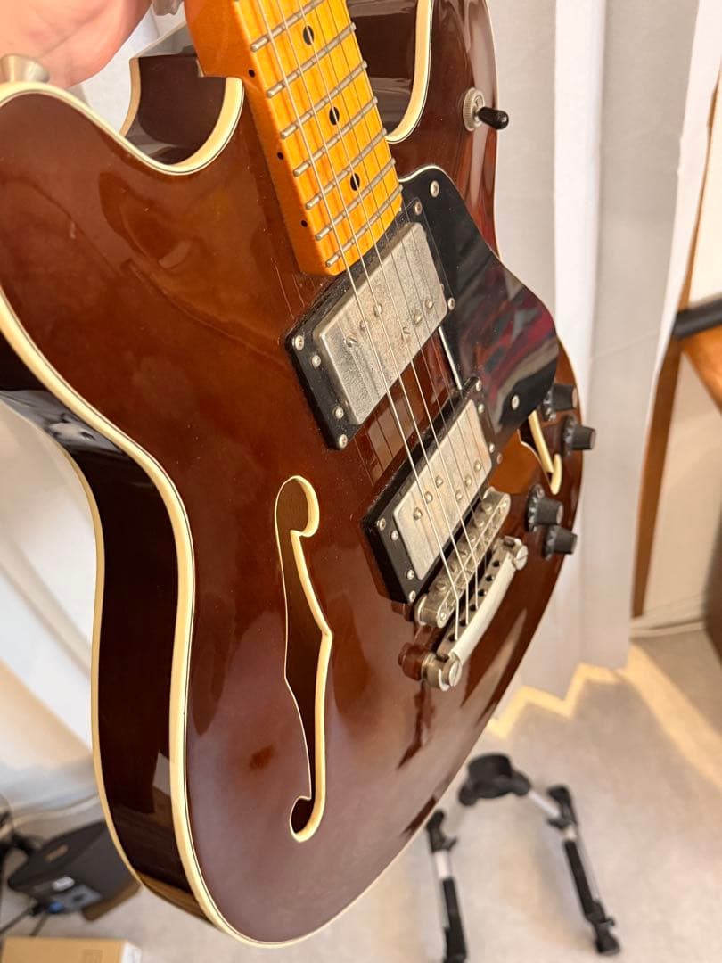 ギター Squier Classic Vibe Starcaster Walnut