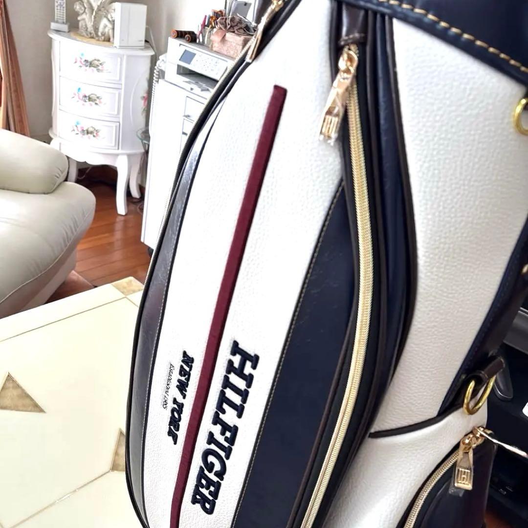 TOMY  キャディバッグ ホワイト・ブラック貴重品