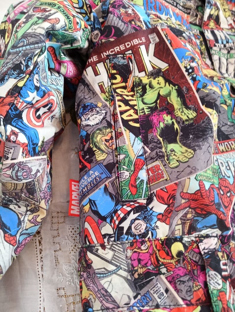 BURTON　MARVEL　つなぎ　カバーオール　スキーウェア　5T　6T