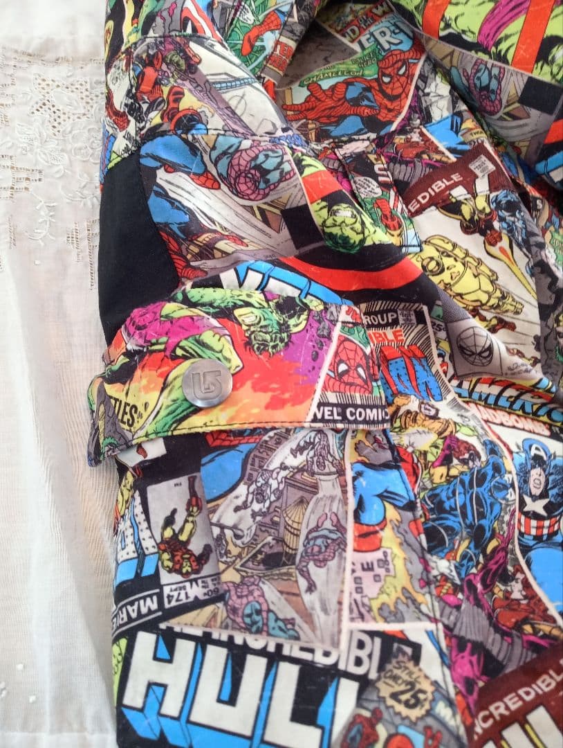 BURTON　MARVEL　つなぎ　カバーオール　スキーウェア　5T　6T