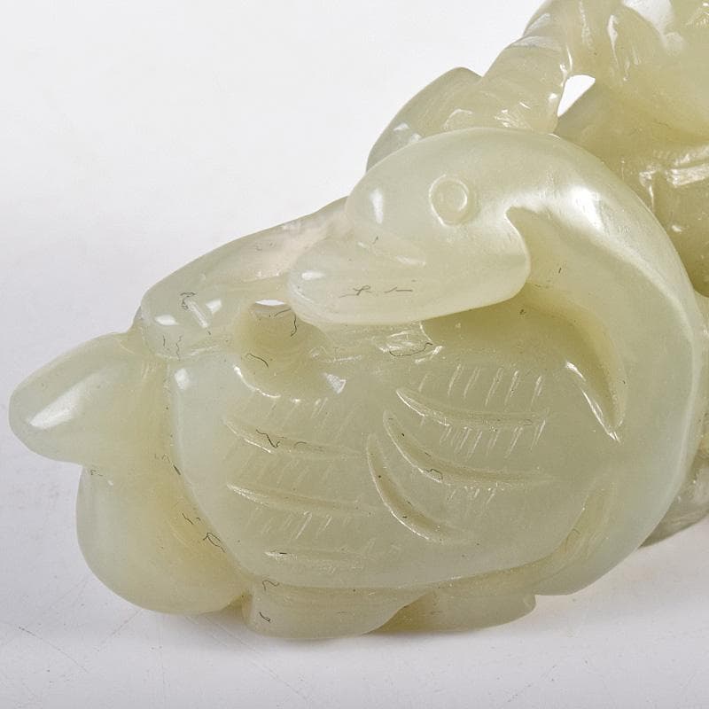 中国　玉石彫刻　人物白鳥刻　根付　置物　C　7887E