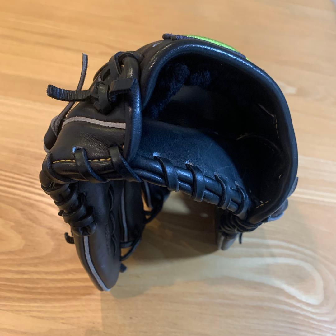 硬式野球グローブ 黒　内野用