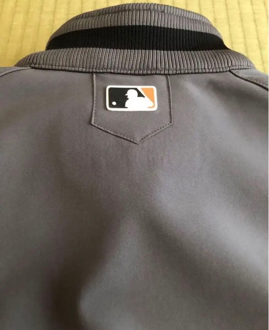 サンフランシスコ　ジャイアンツ　フルジップジャケット　Majestic MLB