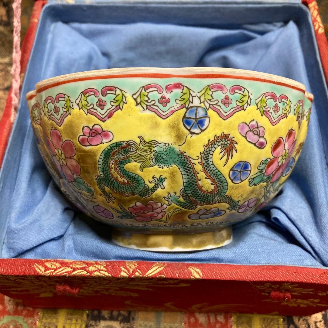 景徳鎮名碗　龍紋碗　￼高6径12cm 箱付茶道具　￼陶磁器　新品未使用長期保管品