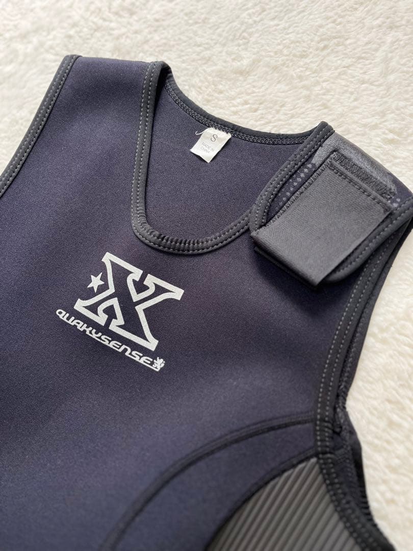 【美品】QUAKYSENSE ウェットスーツ メンズS ブラック セットアップ