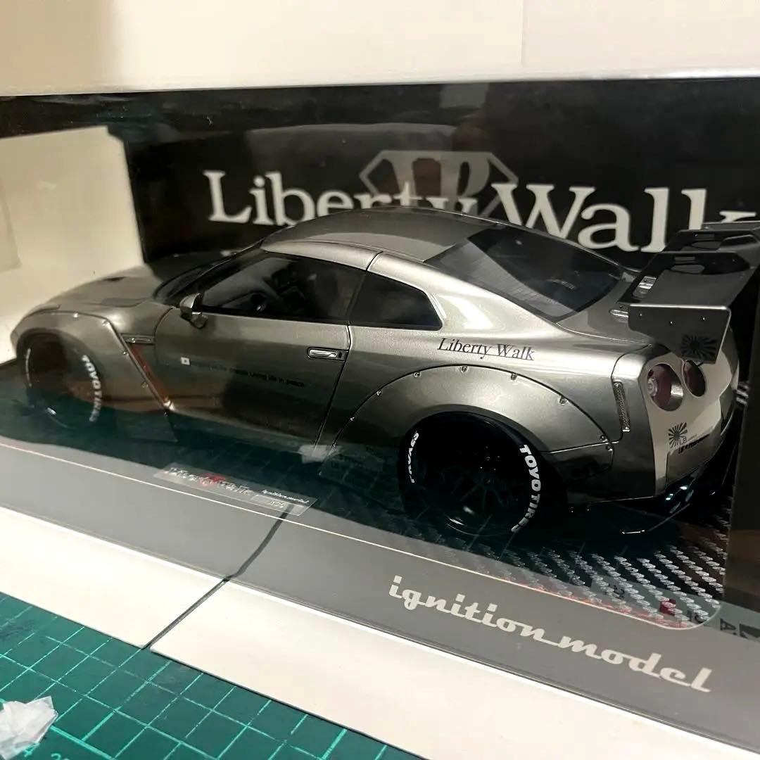 イグニッションモデル 1/18 リバティーウォーク GTR メタリックグレー