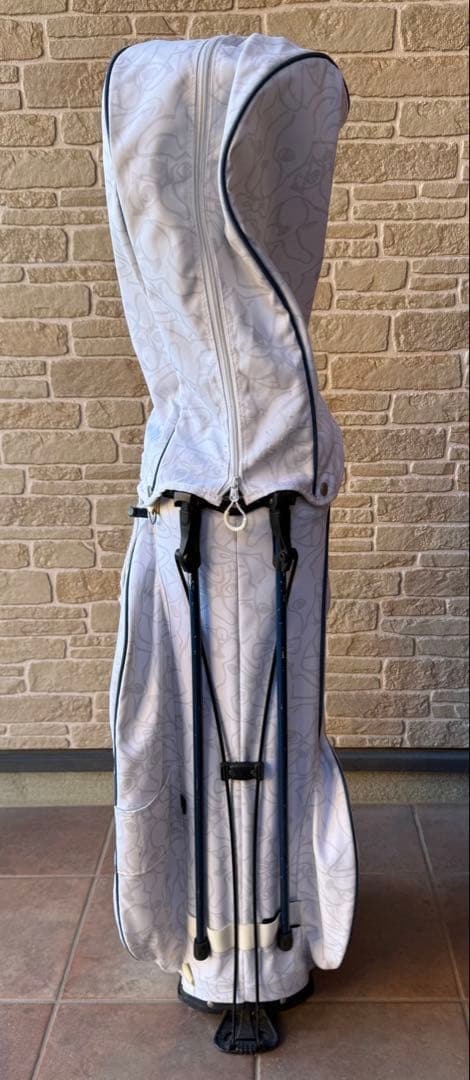 希少　『大容量』　ニューバランスゴルフ　スタンド式キャディバッグ　ブルドッグ柄