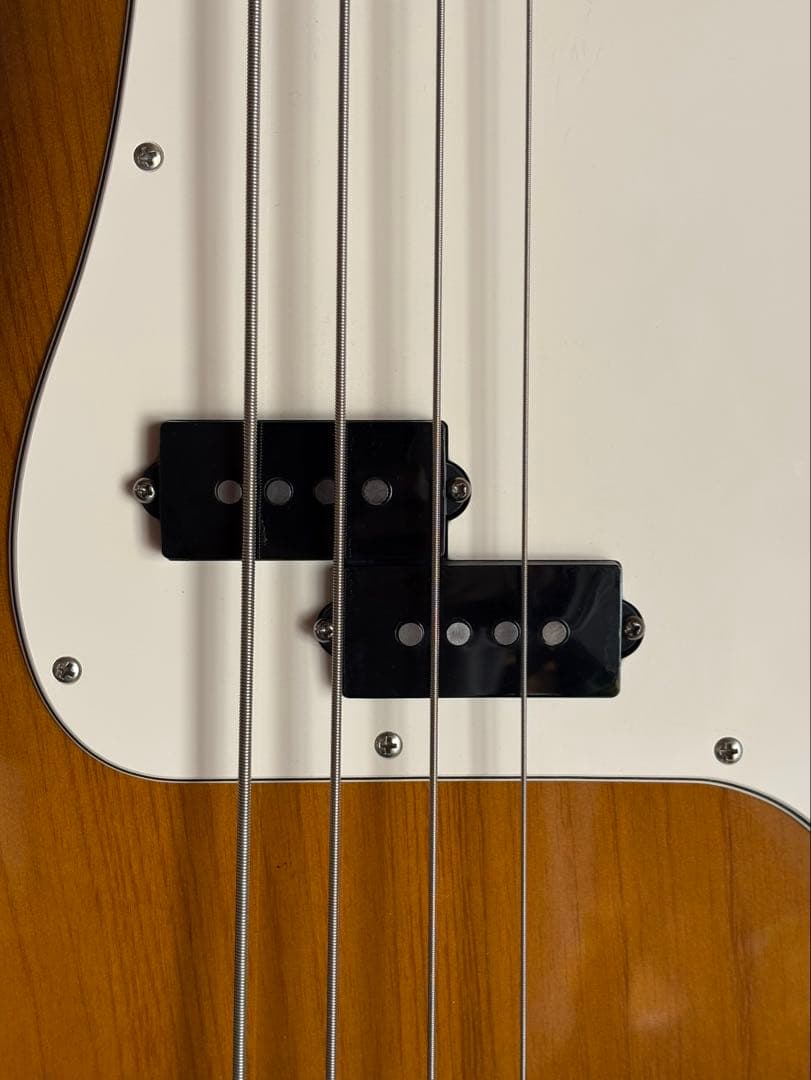ベース Fender American Series Precision Bass