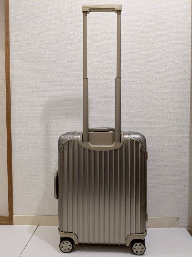 リモワ トパーズ TOPAS 45L 4輪 RIMOWA チタニウム