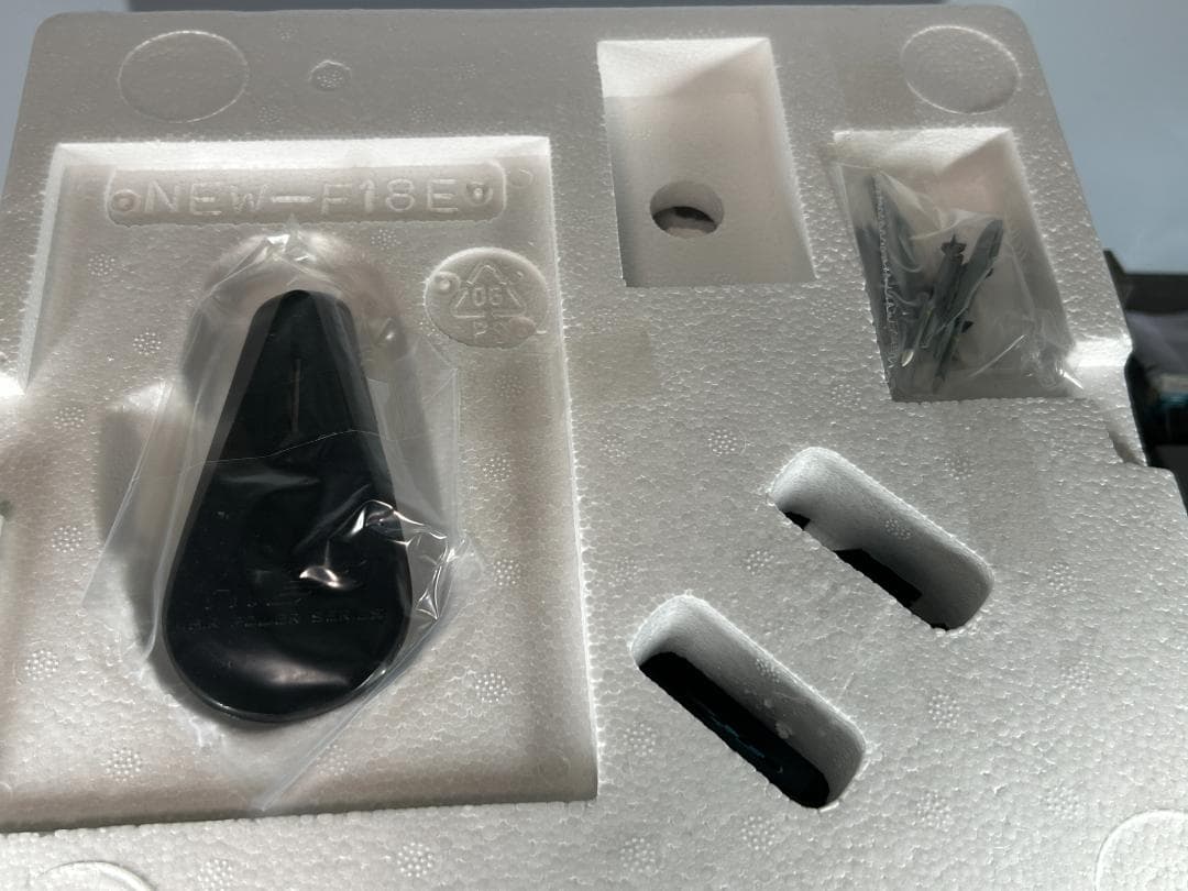 ホビーマスター 1/72 F/A-18F\"TOPGUN 50th 記念塗装\"