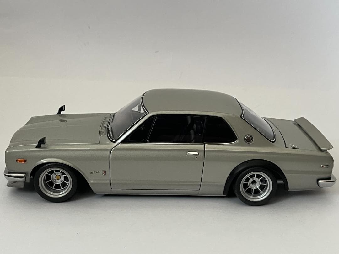 オートアート 1/18 日産スカイラインGT-R ハコスカ カスタム品 箱付