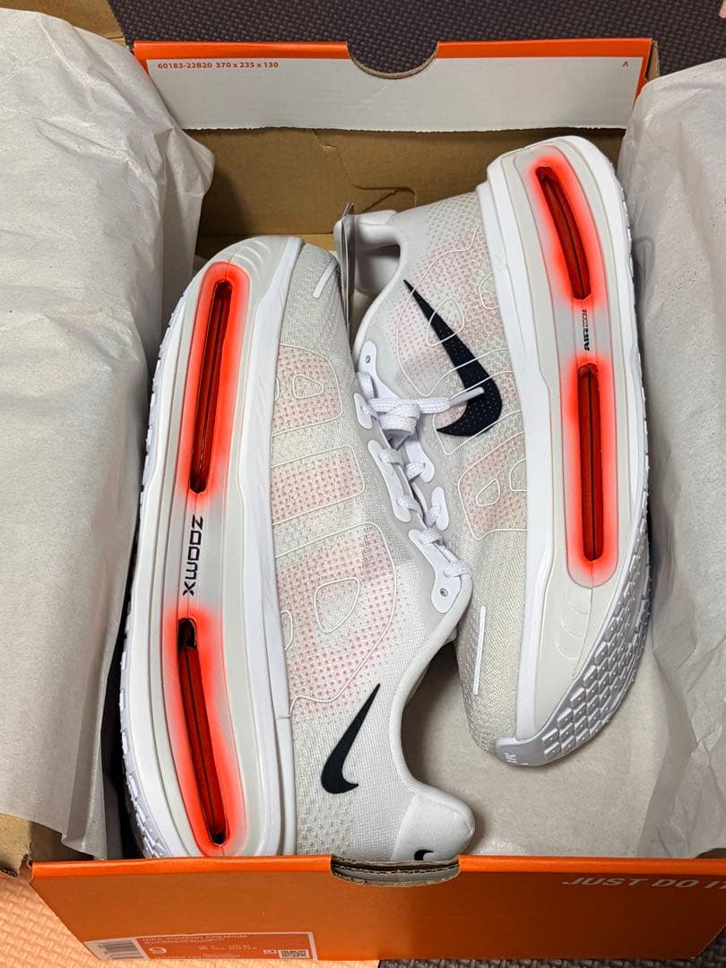 NIKE VOMERO PREMIUM ボメロプレミアム