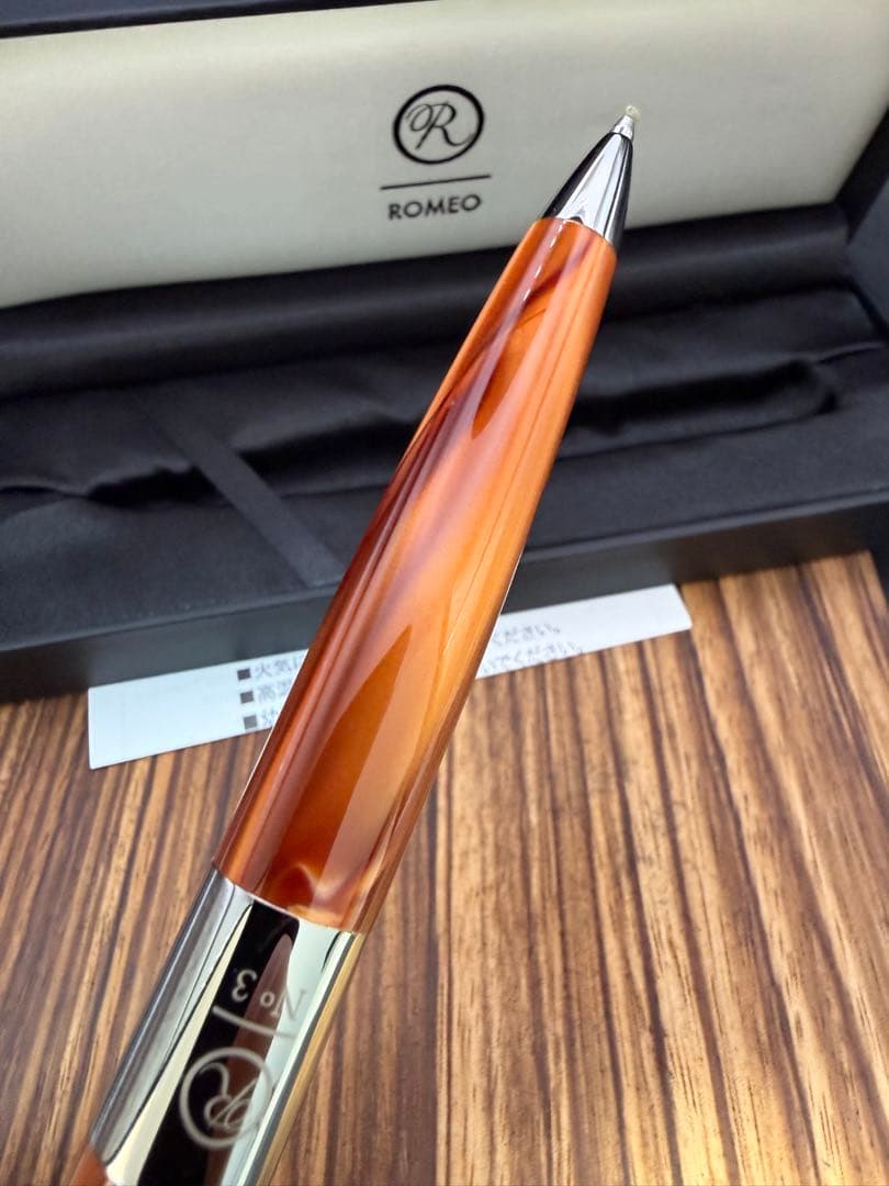 伊東屋 Romeo ボールペン NO.3 イタリアンアンバー 太軸 未使用品