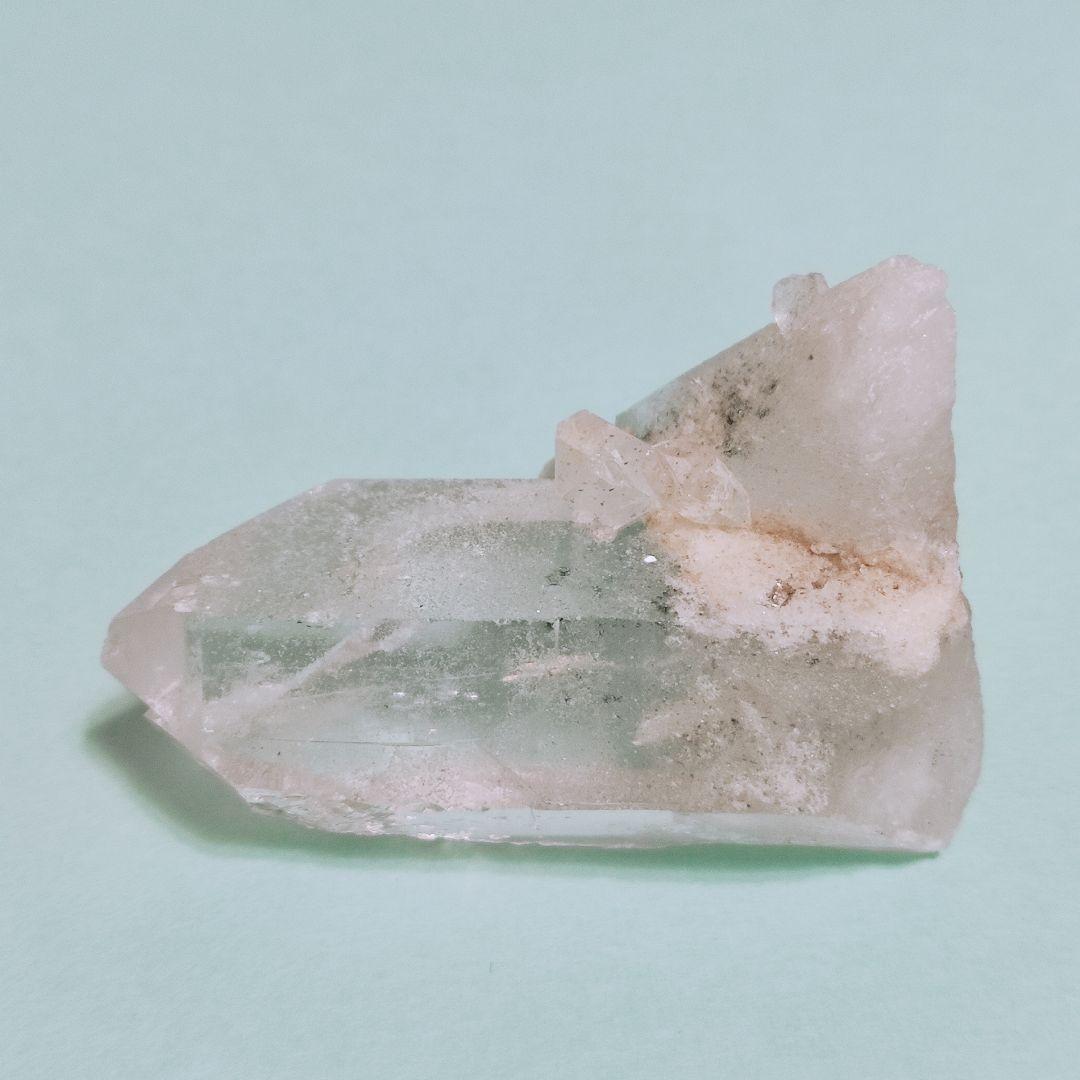 パワーストーン　天然石　ガーデンクリスタル　キーパー入り　64g　No.921