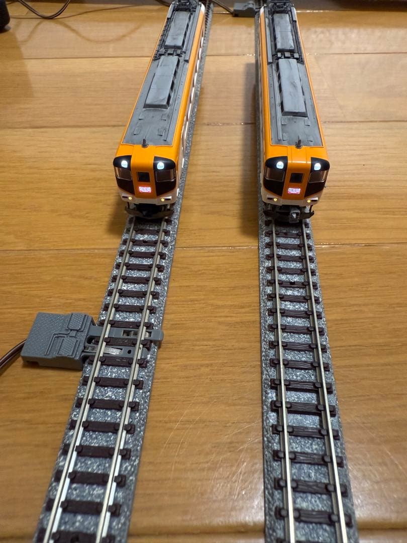 近鉄Nゲージ　ビスタカー　新塗装