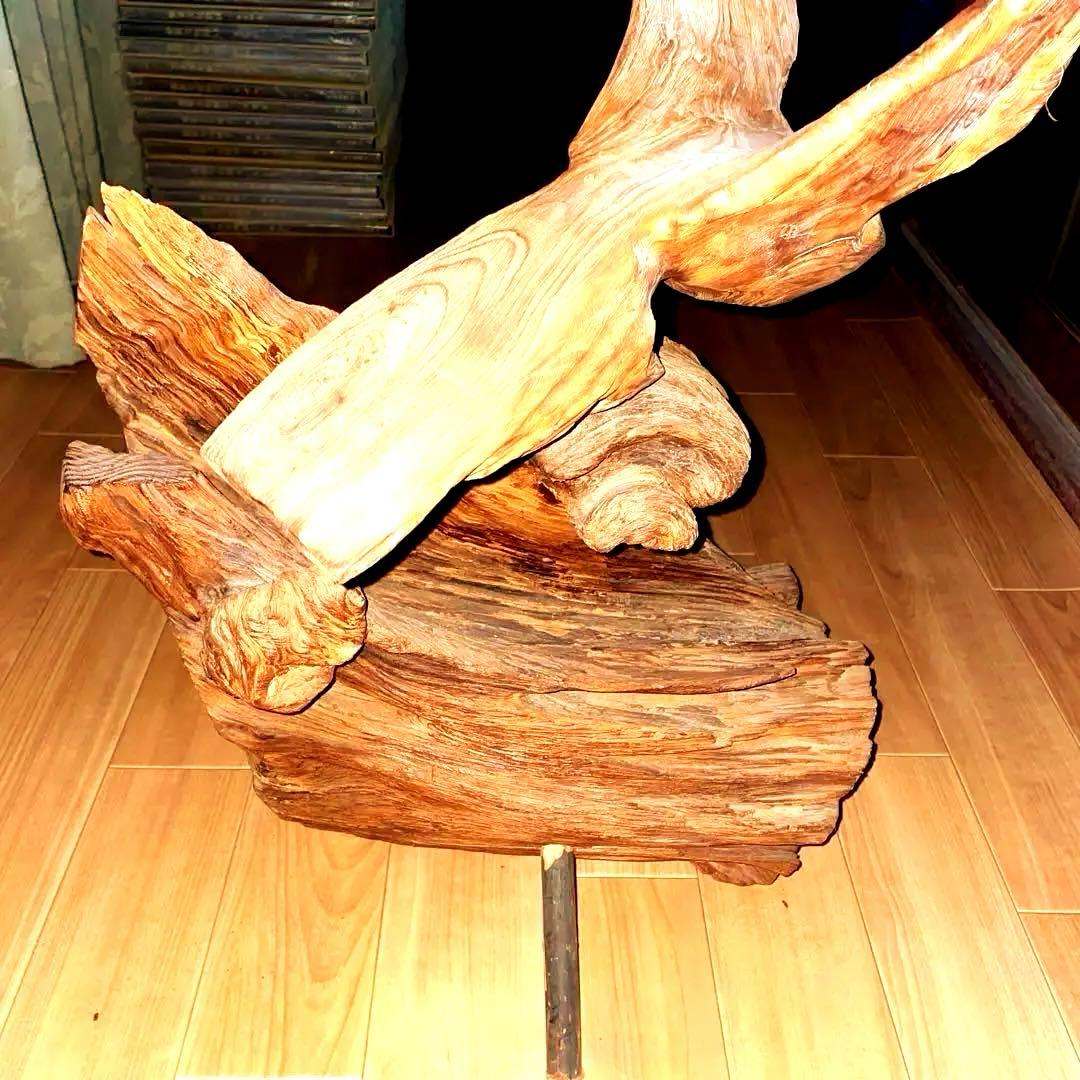 木彫りの置物　インテリア　タカ