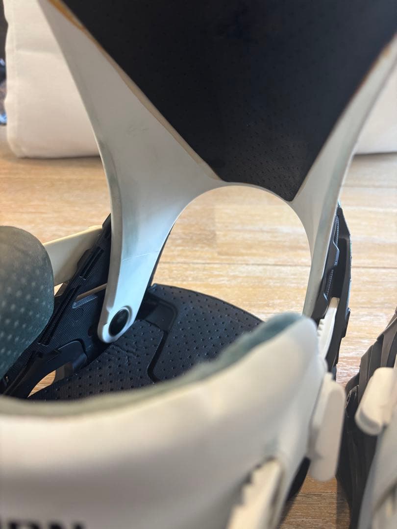 SALOMON スノーボード　ビンディング　バンクシー