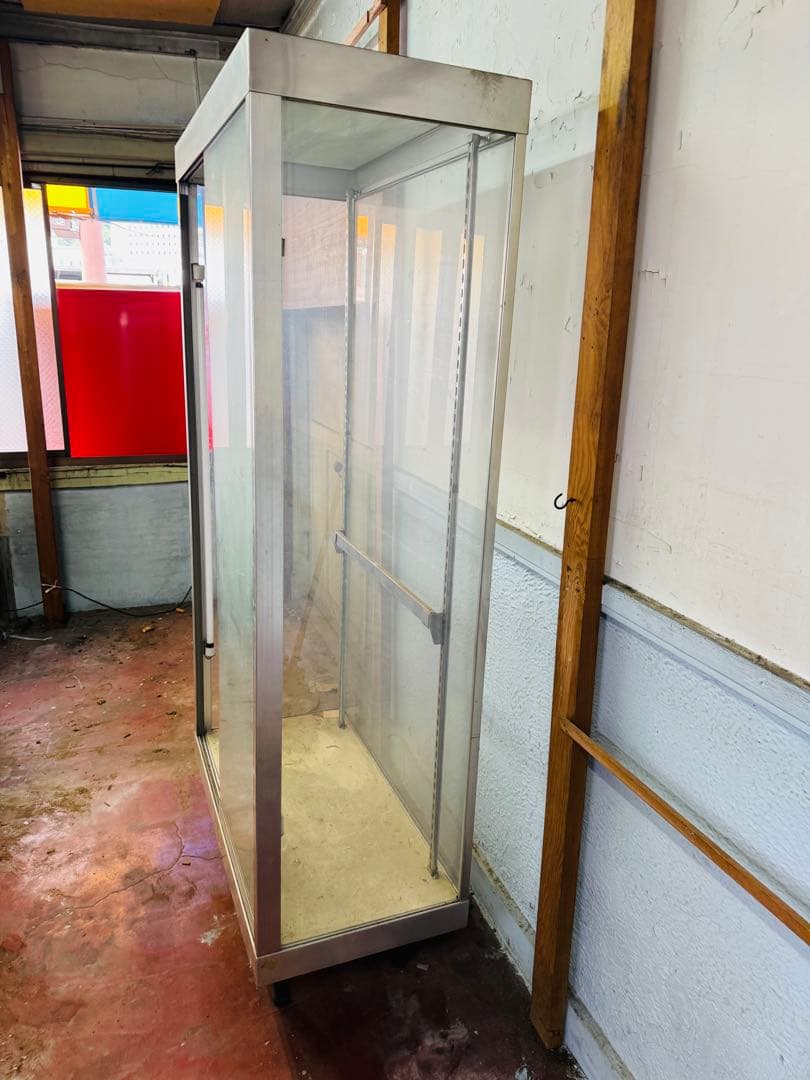 福岡発 ショーケース ガラスケース ラック 飾り棚 ローボード 扉付き ガラス製