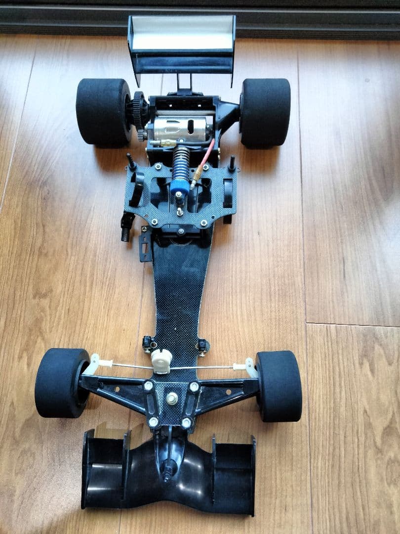 タミヤ 1/10電動RC フットワーク FA13 無限ホンダ F102シャーシ