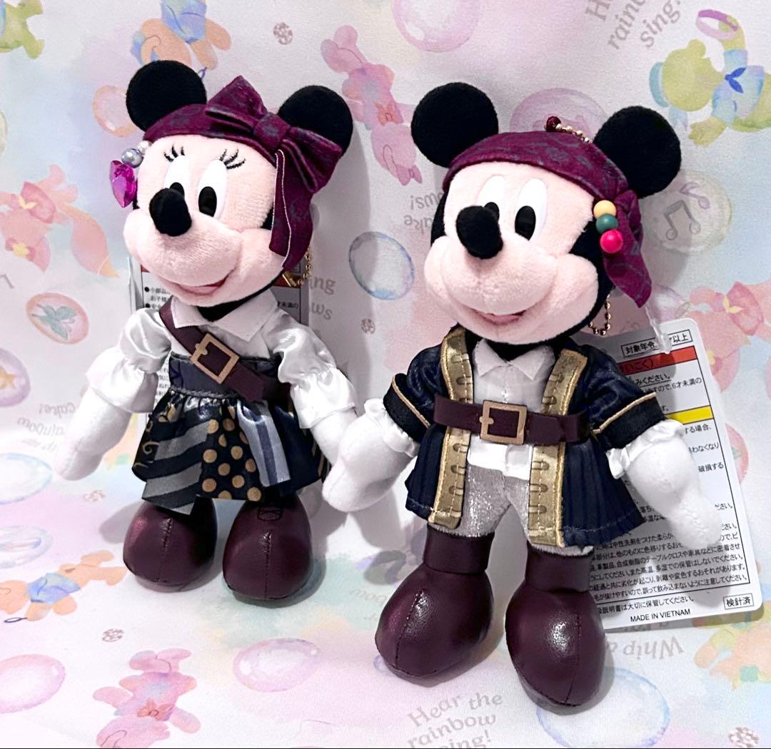 厳選☆ Disneyパイレーツオブカリビアン　ミッキー　ミニー　ぬいぐるみバッジ