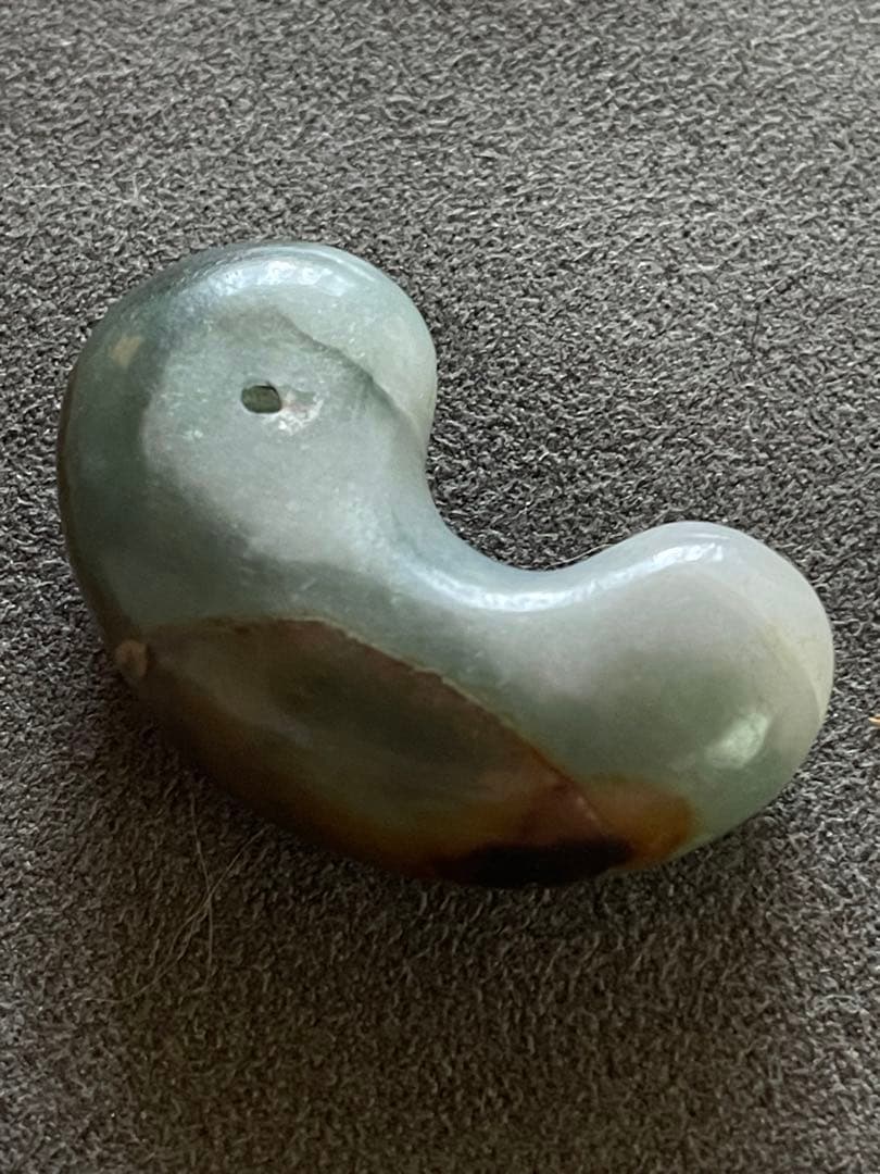 古墳時代　勾玉　硬玉　翡翠　瑪瑙　出土品31g