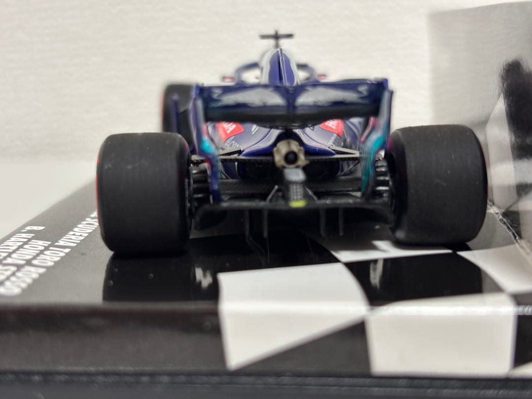 MINICHAMPS レッドブル・トロロッソ・ホンダ STR13 2018