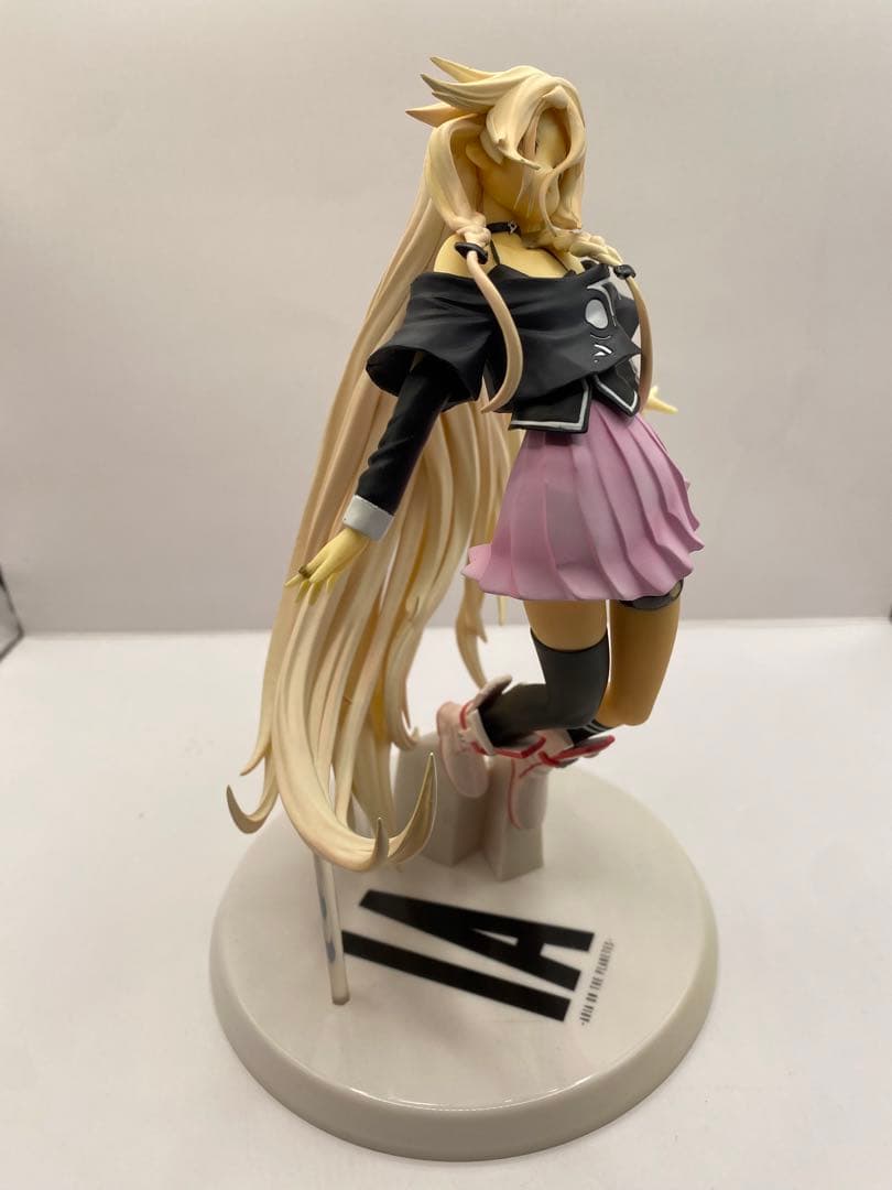 IA ARIA ON THE PLANETES フィギュア　アクアマリン　イア