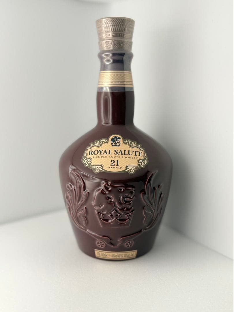  Salute 21年 スコッチウイスキー　赤ボトル