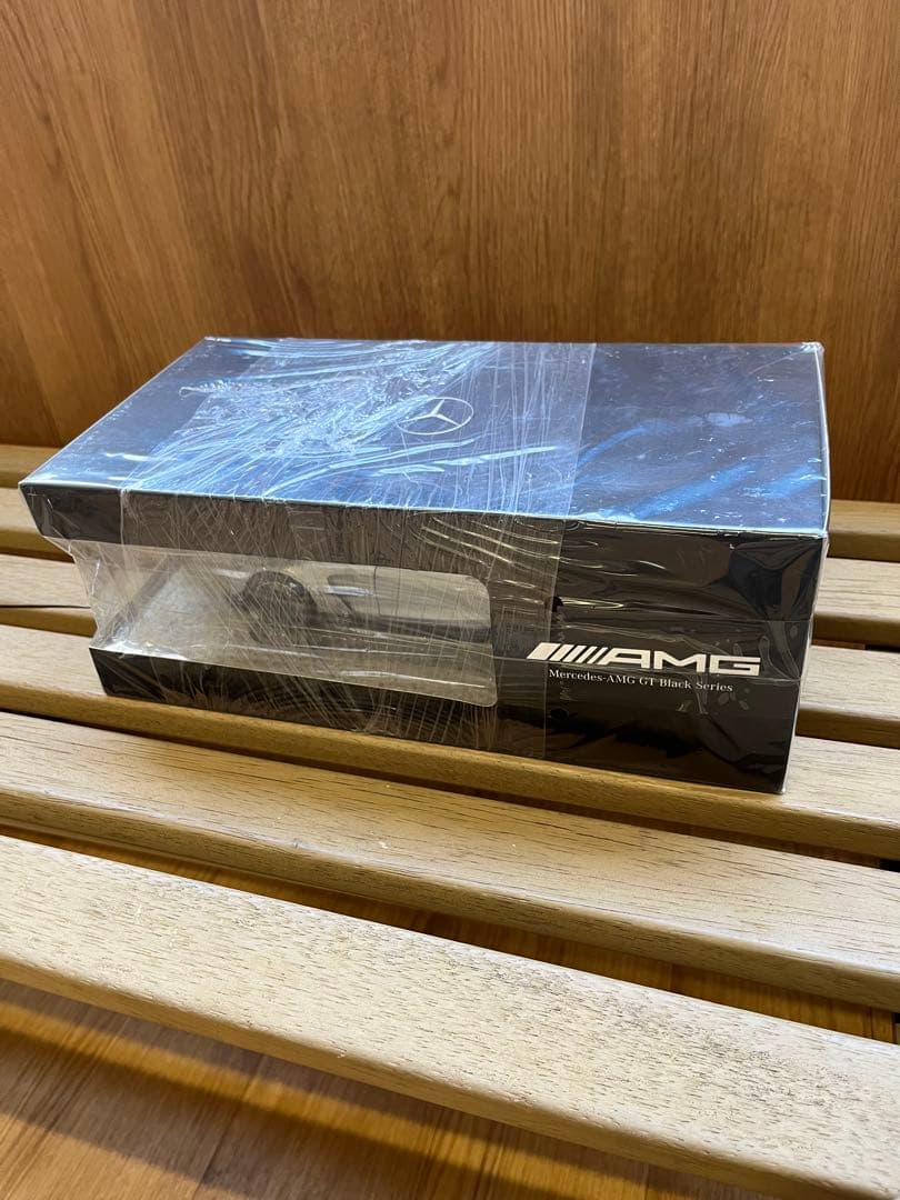 モデルカー　Mercedes AMG GT Black Series 1/18