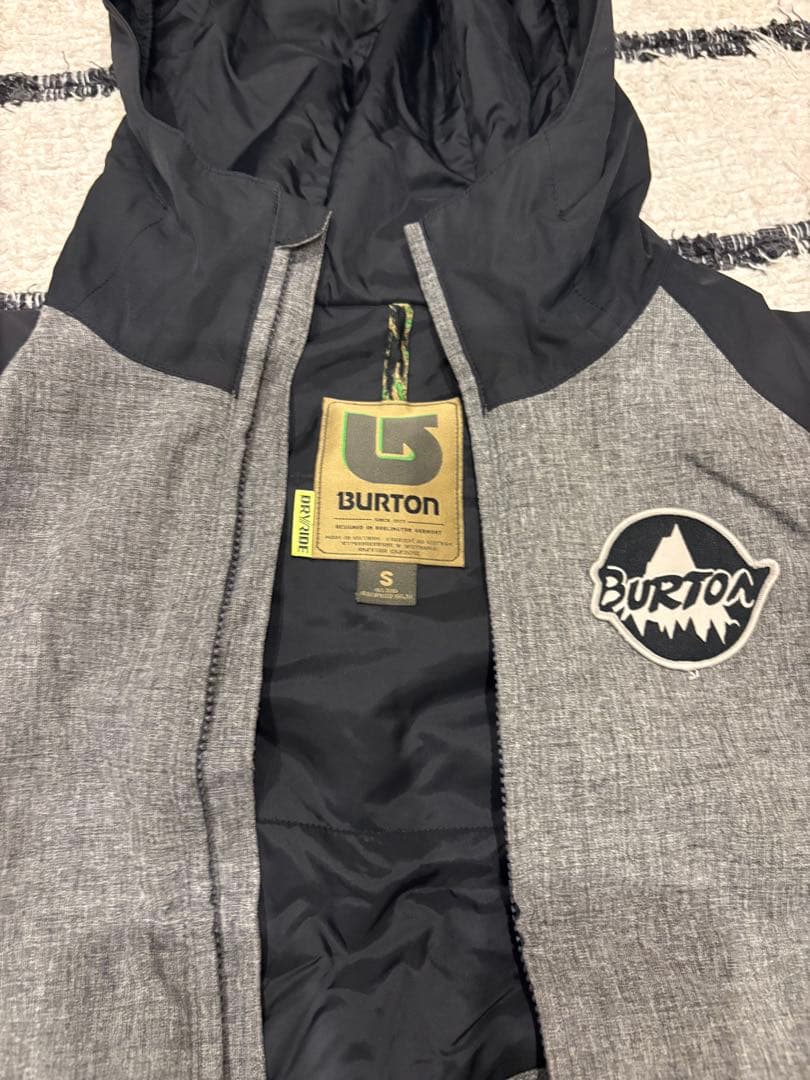 BURTON 迷彩柄 ジャケットとパンツセット Sサイズ