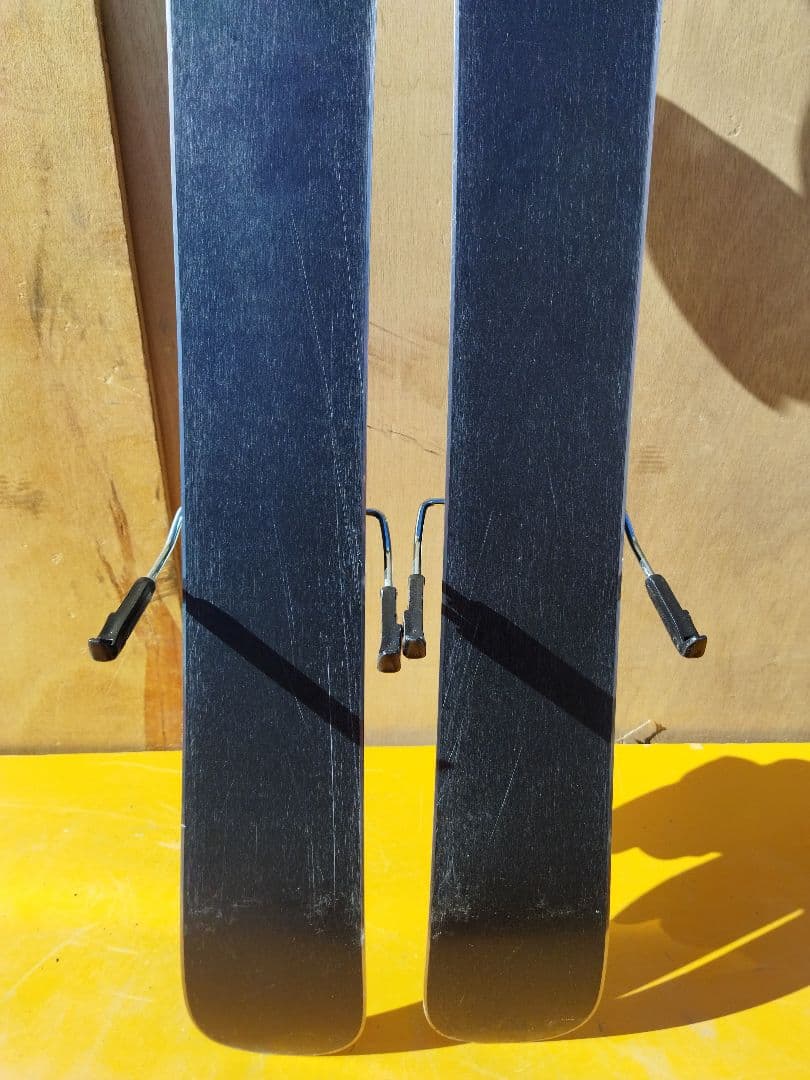 xt23　ROSSIGNOL　ロシニョール　SIN99 ショートスキー　黒