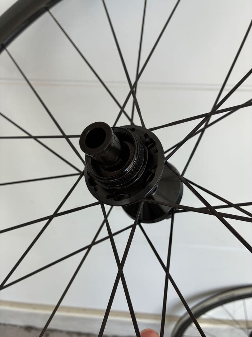 AEOLUS RSL37 ホイール　前後