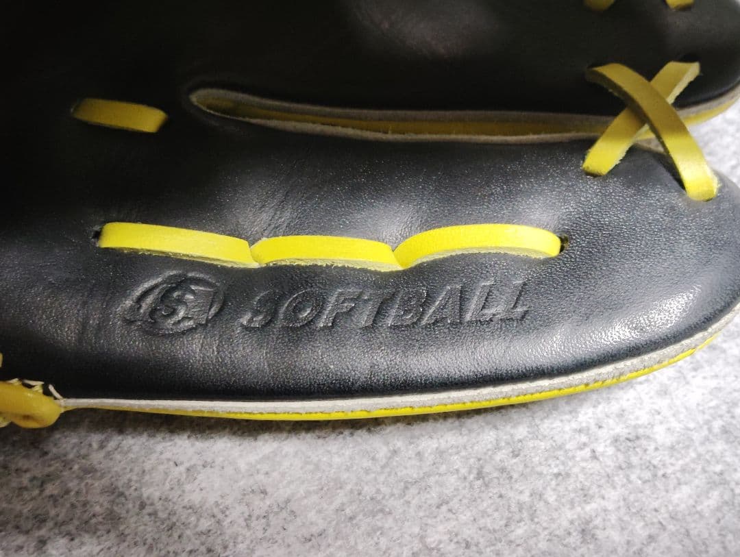 ミズノ ソフトボール用グローブ　 WONDERLY REVO