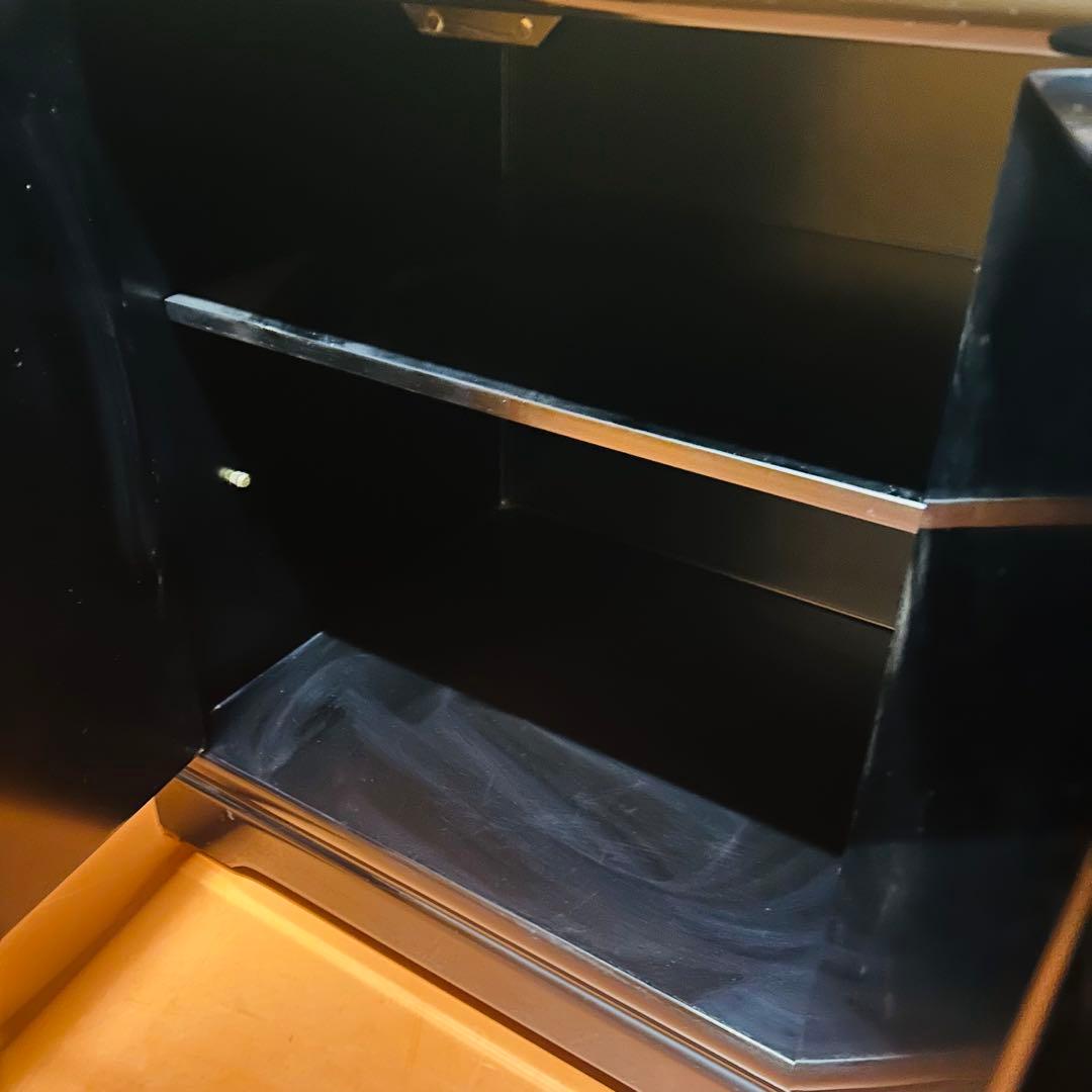 螺鈿細工キャビネット　箪笥　高級家具　孔雀　鶴　月　動物柄　韓国　中国　民芸家具