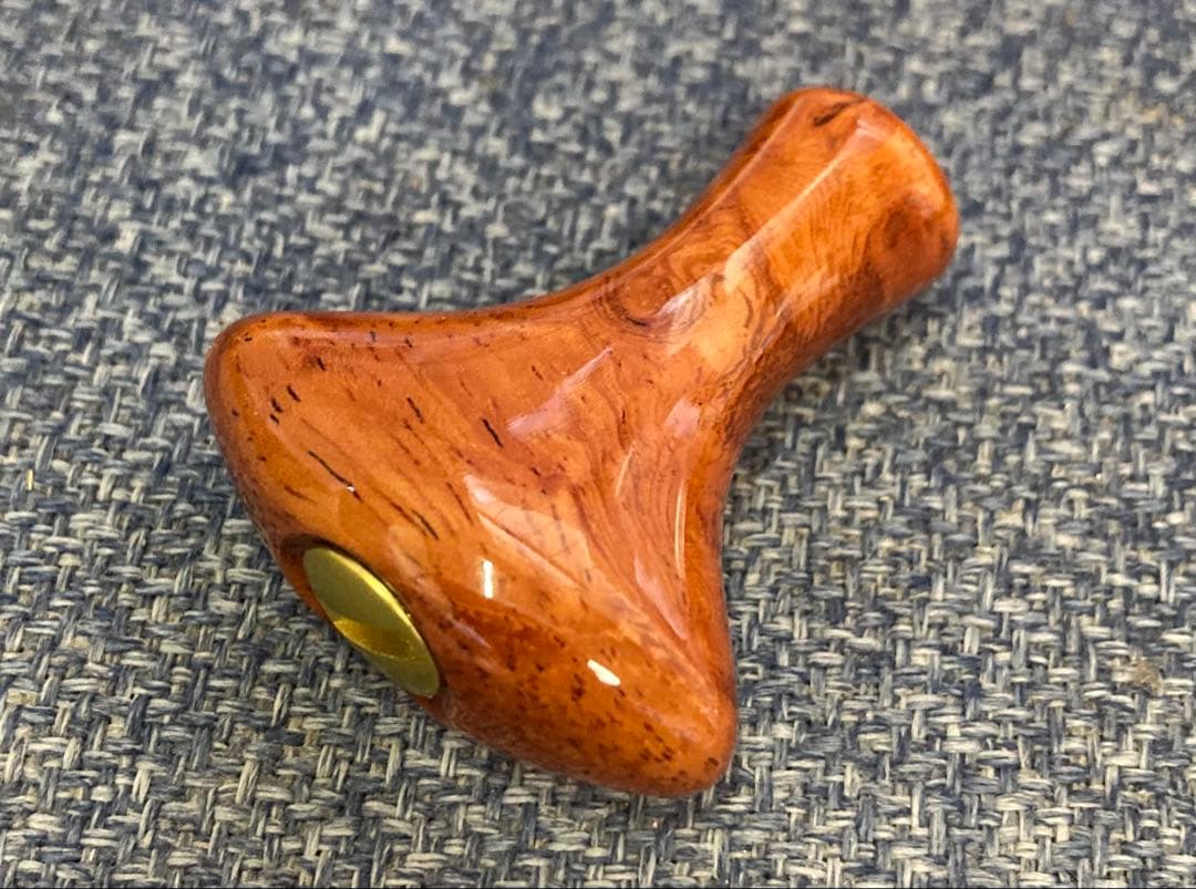 わたらせ樹脂工房製T型花梨瘤ノブ シマノ用　ノーマル塗装