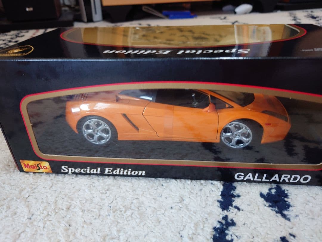 美品　マイスト　ランボルギーニ ガヤルド　1/18 箱付　maisto　オレンジ