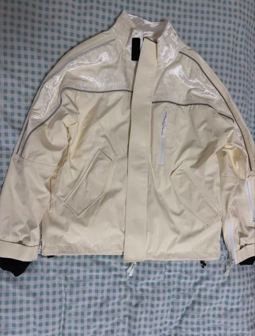 クリーム色 スノーボードウェア　スキーウェア　男女兼用