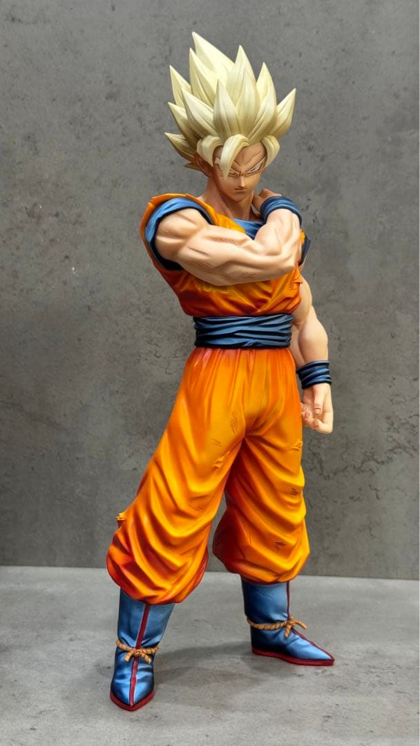 ドラゴンボール孫悟空 スーパサイヤ人 フィギュア頭二つ付き