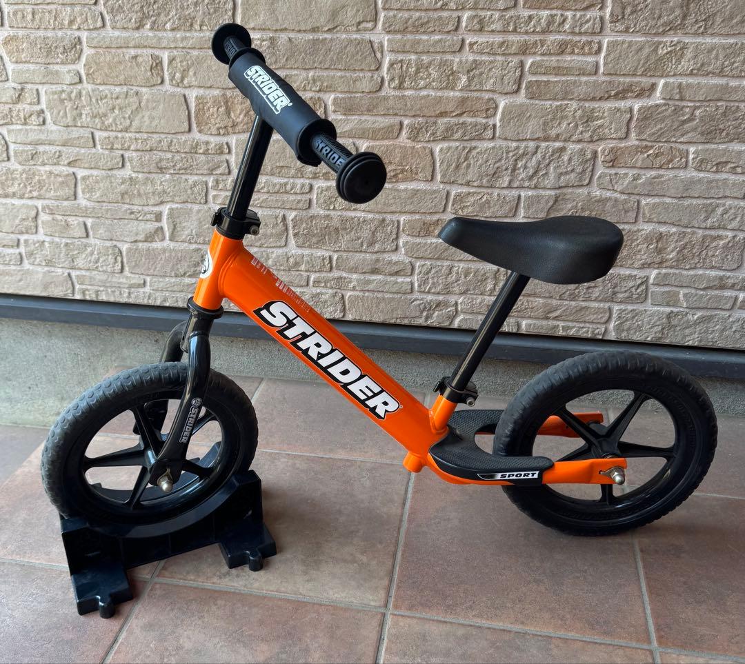 【極美品】STRIDER スポーツモデル 12インチ オレンジ 日本正規品