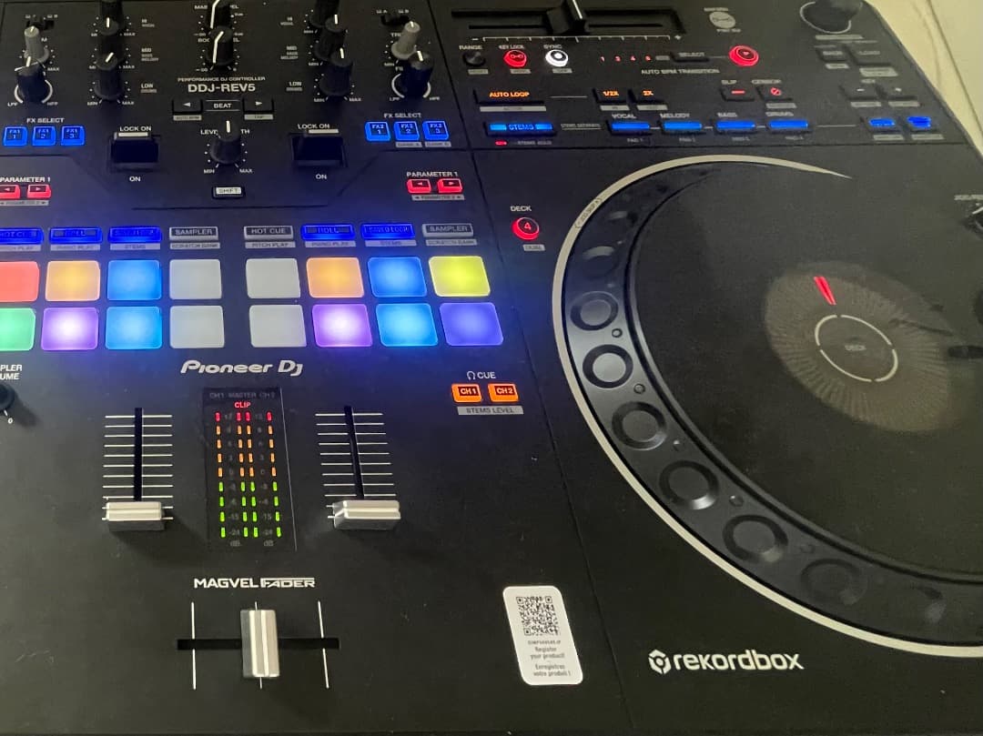 Pioneer DDJ-REV5 DJコントローラー
