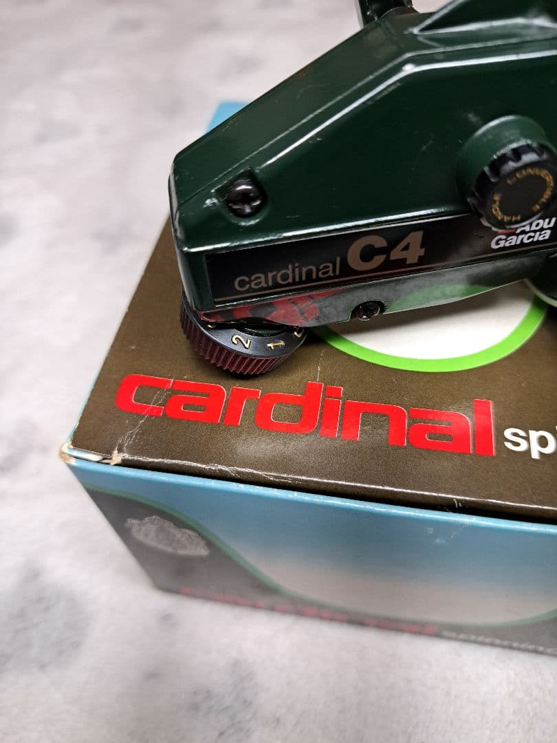 Abu Garcia Cardinal C4 Green　替スプール付