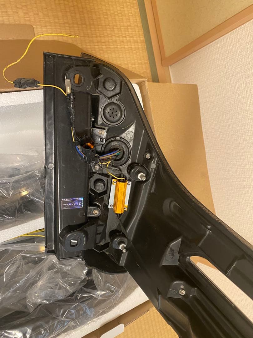 ヴァレンティ　30ヴェルファイア前期　テールランプ