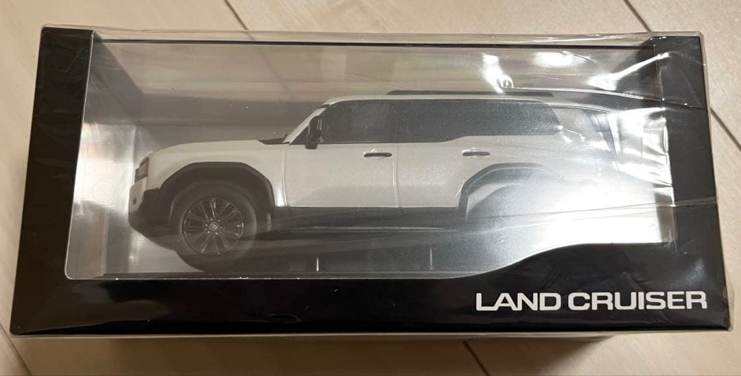 新品 非売品 トヨタ ランドクルーザー 250 ミニカー 1/30スケール