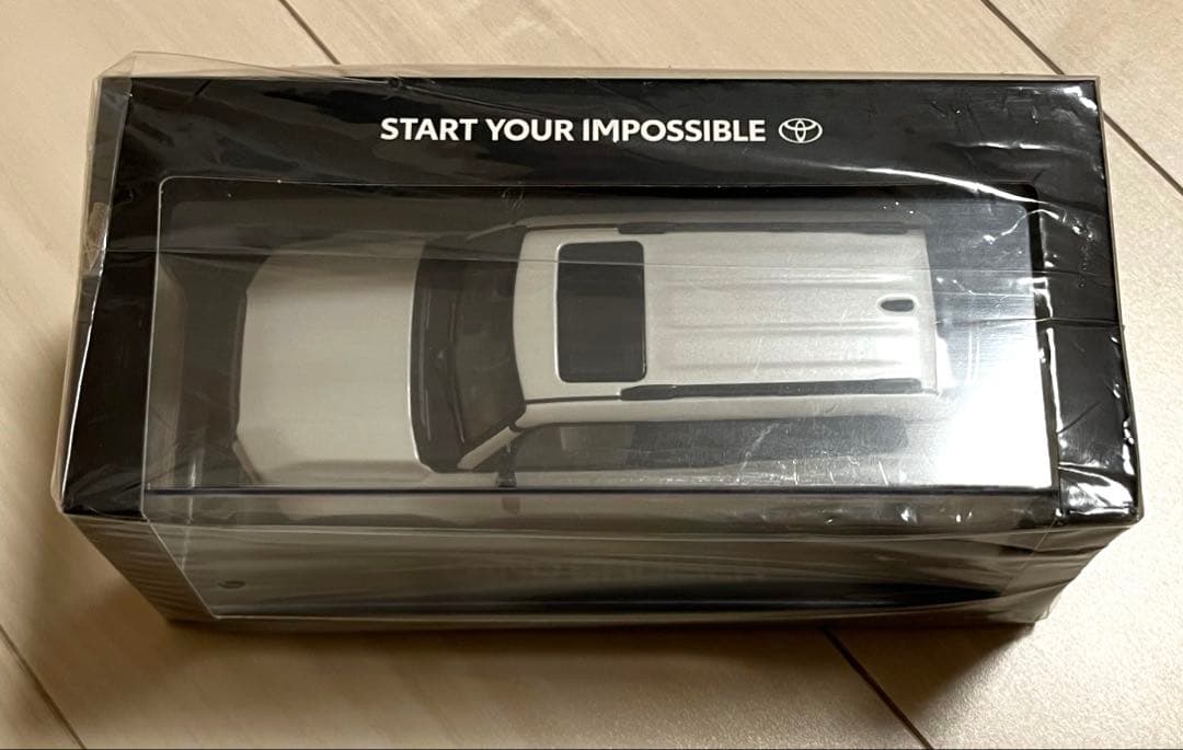 新品 非売品 トヨタ ランドクルーザー 250 ミニカー 1/30スケール