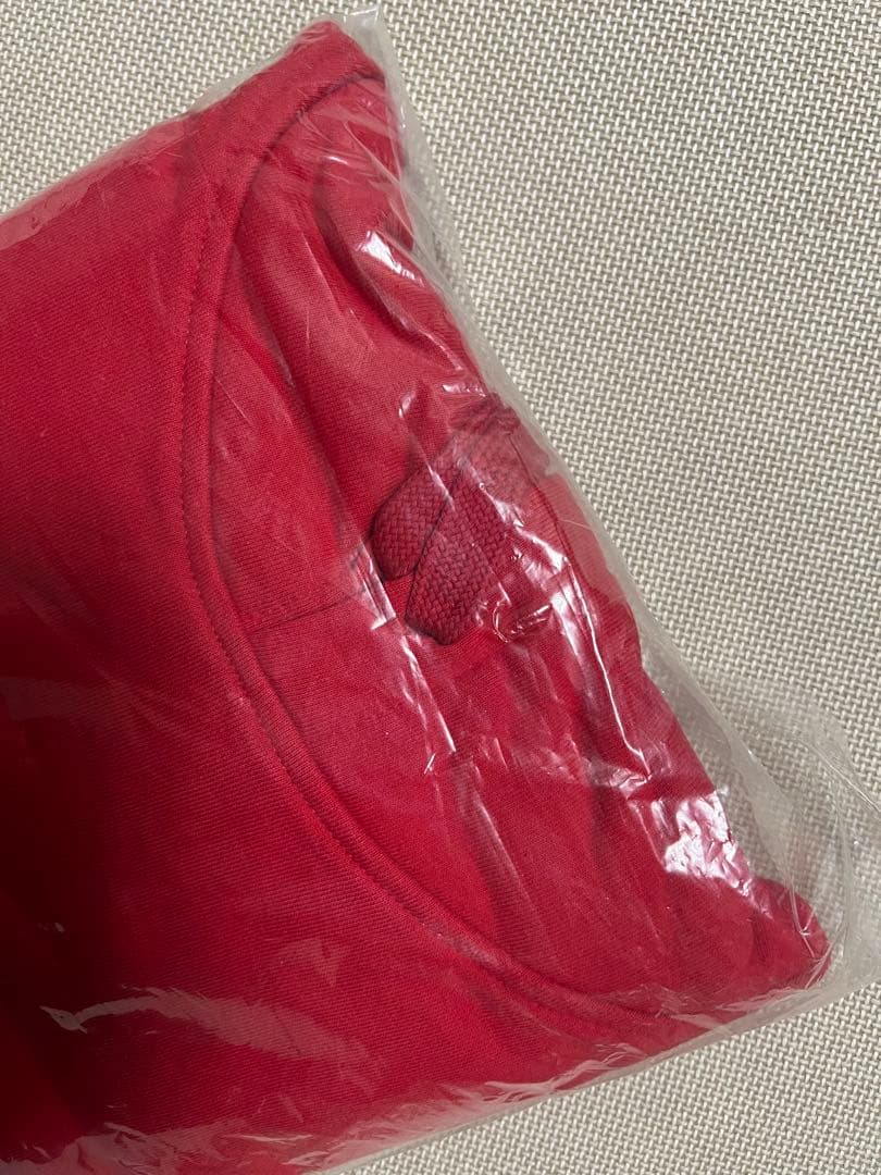 【新品未開封】東方神起 HOODIE RED ユノ チャンミン