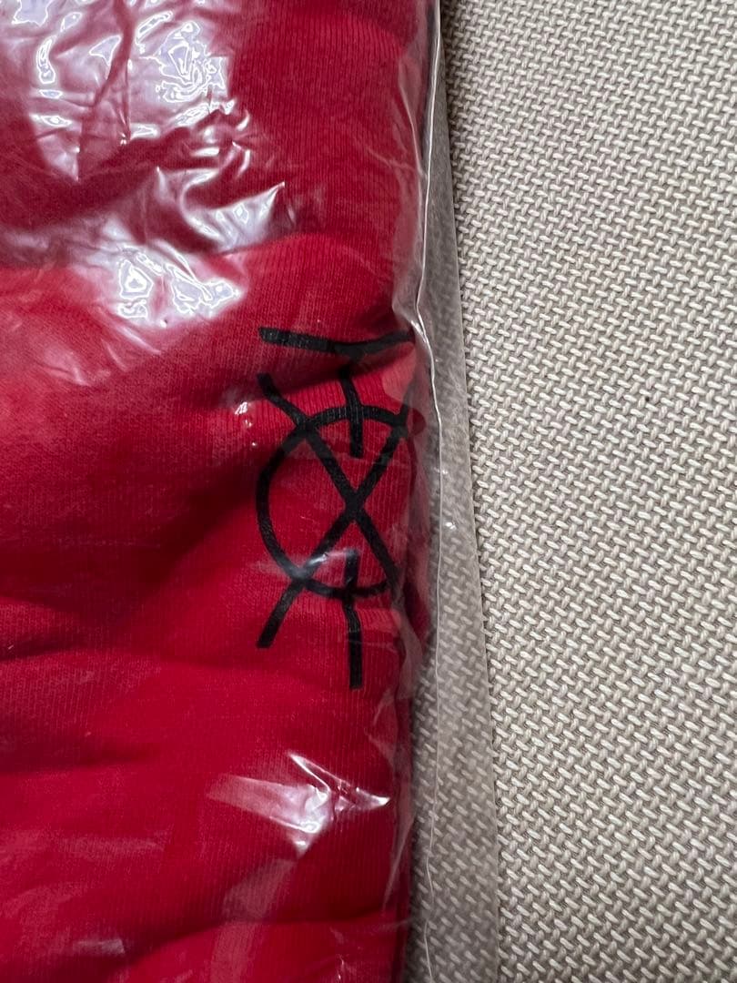 【新品未開封】東方神起 HOODIE RED ユノ チャンミン