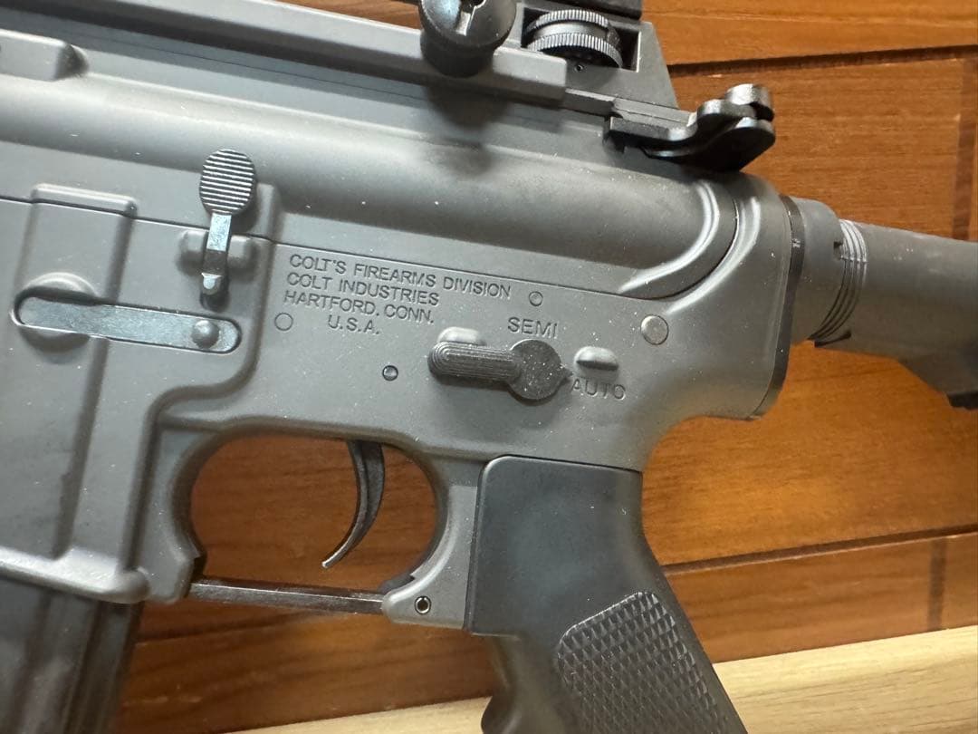 美品　東京マルイ　コルト M4A1カービン