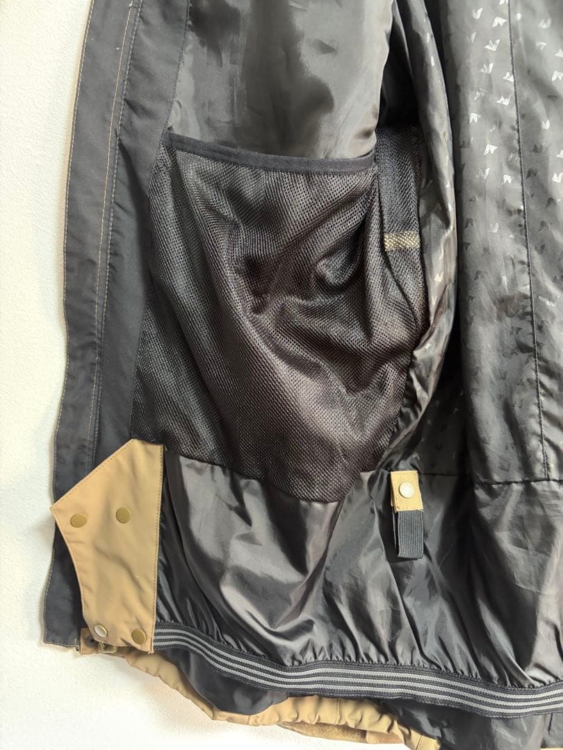 QUIKSILVER スノーボードジャケット ベージュ