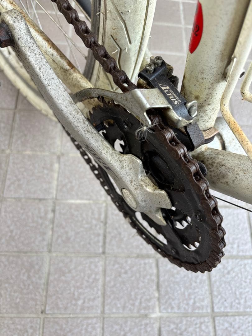 PEUGEOT クロスバイク ホワイトタイヤ VADERサドル